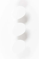 Wandhaken LOU (3er Set) in modernem, minimalistischem Design auf einem weißen Hintergrund.