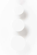 Wandhaken LOU (3er Set) in minimalistischem Design, mit runder Form für vielseitige Anwendungen in Weiß.