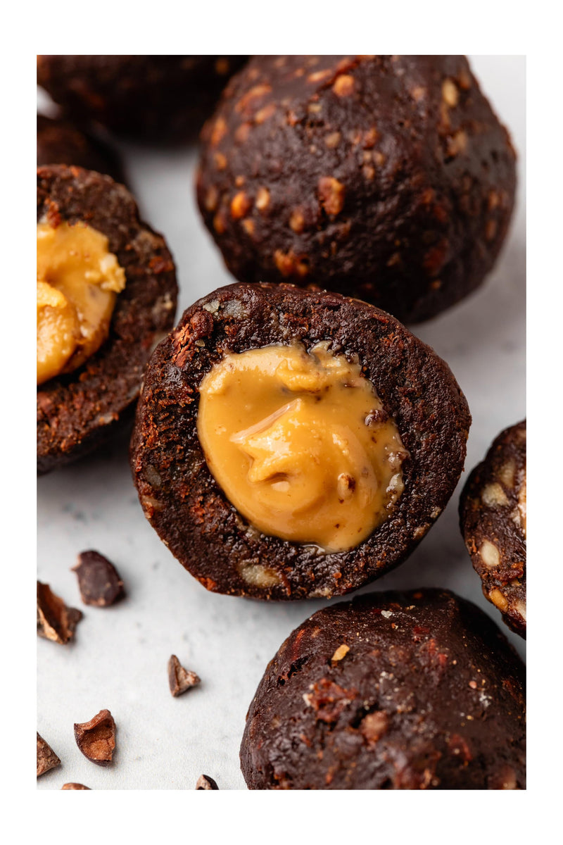 Funkie Cœur de Boule Brownie Cacahuète est un snack naturellement sucré avec un délicieux cœur fondant.