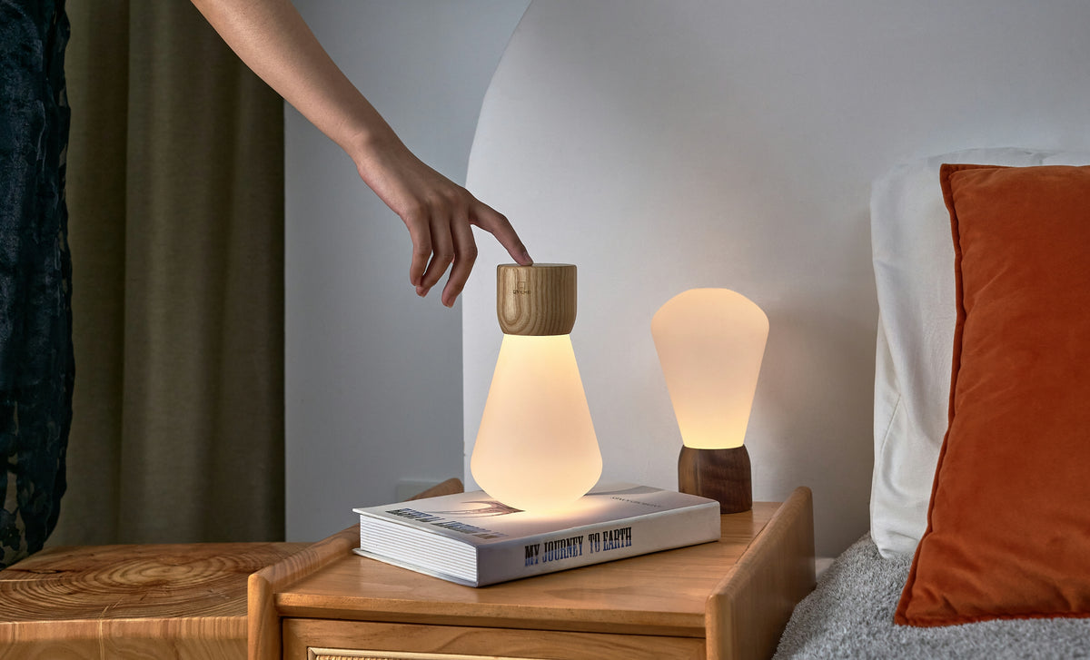 Lampe Ampoule Pentagon - Frêne Blanc - 2 Tailles
