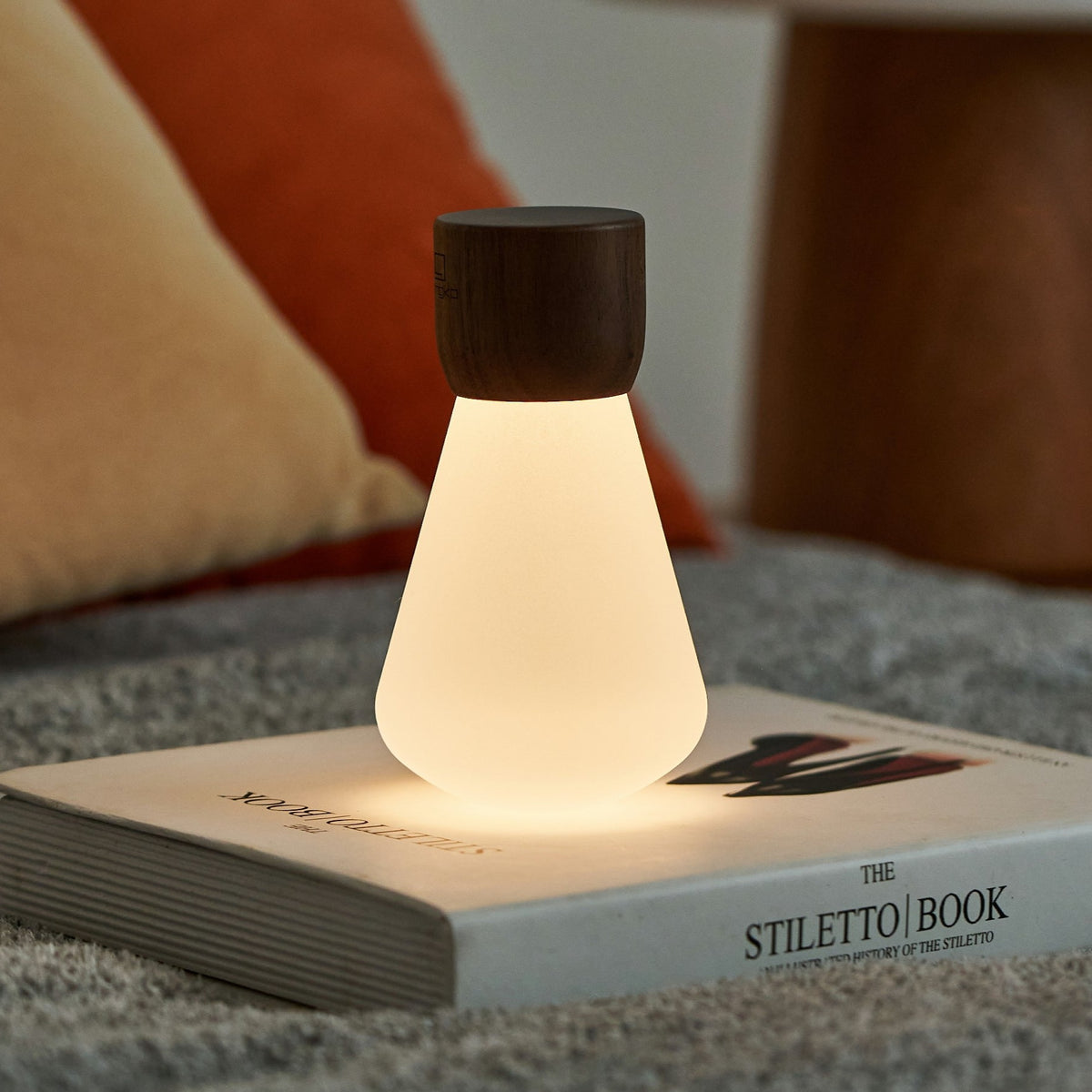 Lampe Ampoule Pentagon - Noyer Naturel - 2 Tailles