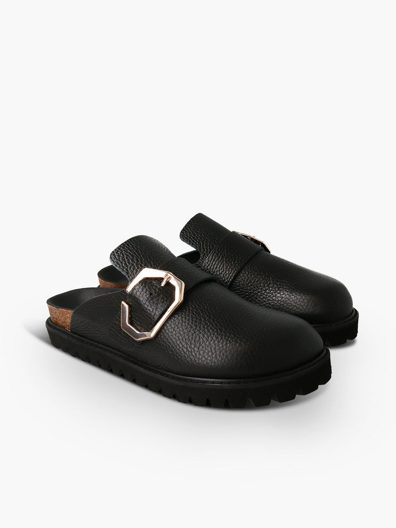 Zuecos negros de cuero Grisel