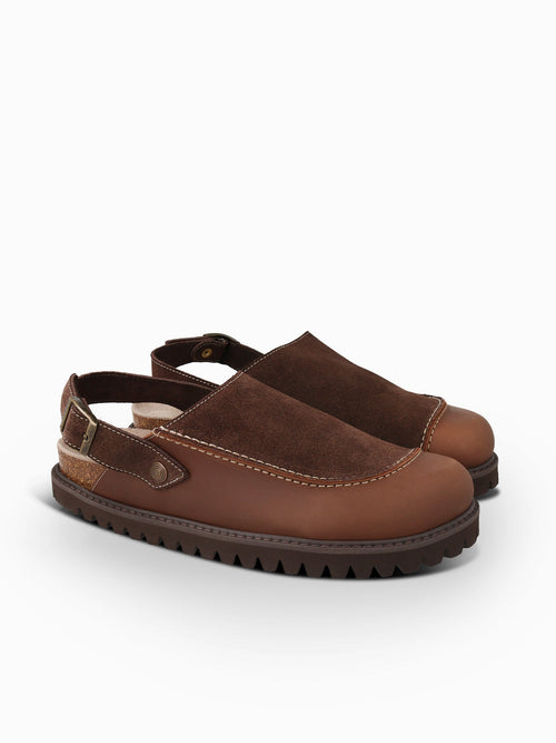 Zuecos Galbano de piel engrasada marrón