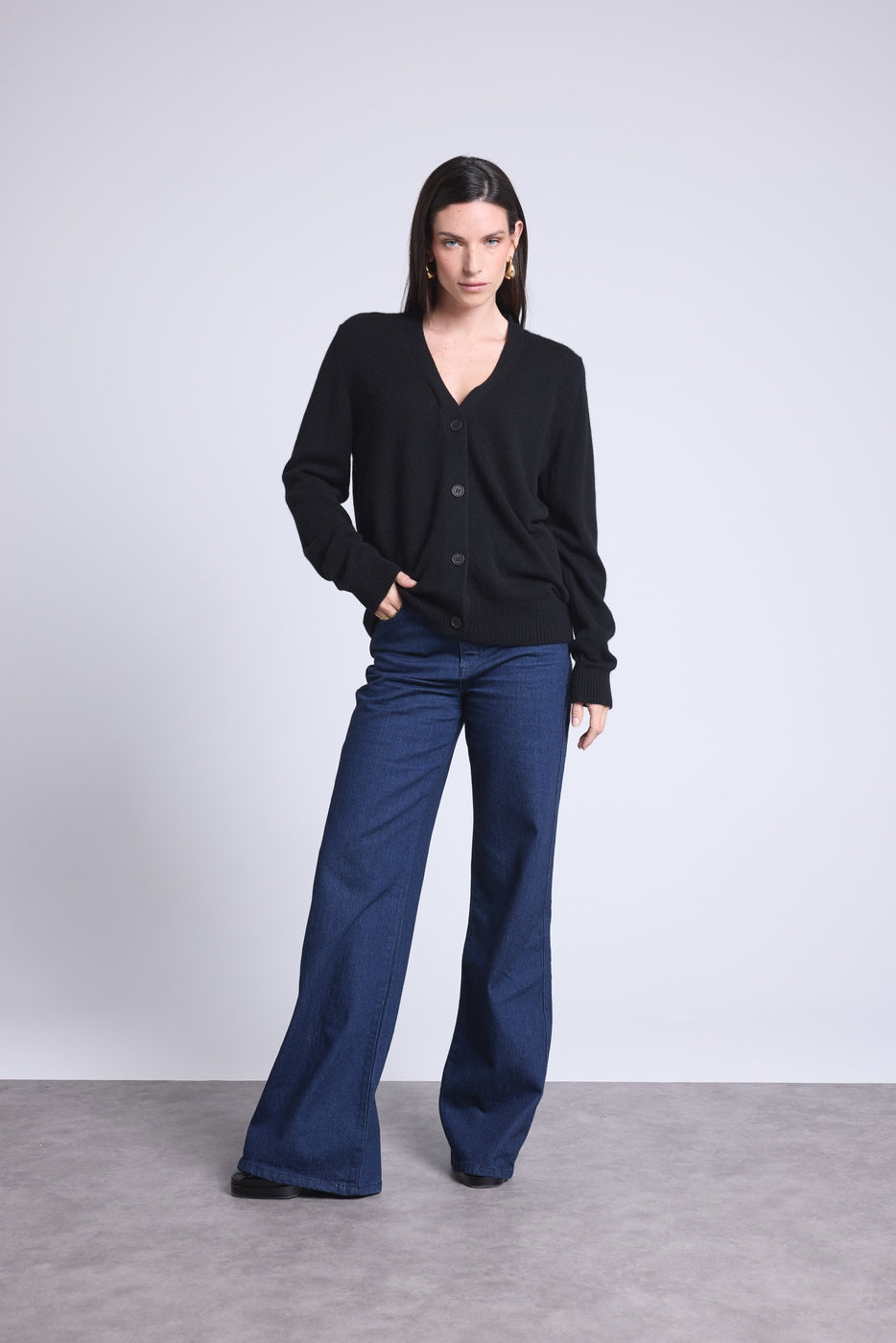 Giada Boyfriend V-Neck Cardigan - Black - Women