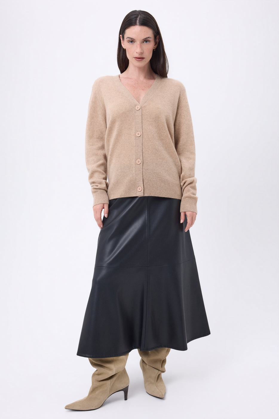Cárdigan boyfriend con cuello en V Giada - Beige crema - Mujer