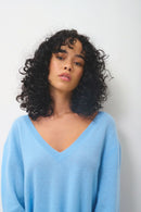 V-Neck Sweater Front And Back - Giegn - Inca Blue