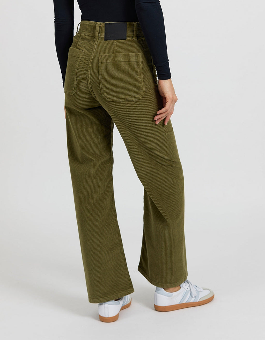 Pantalón Wide Gigi Velvet - Kaki - Mujer