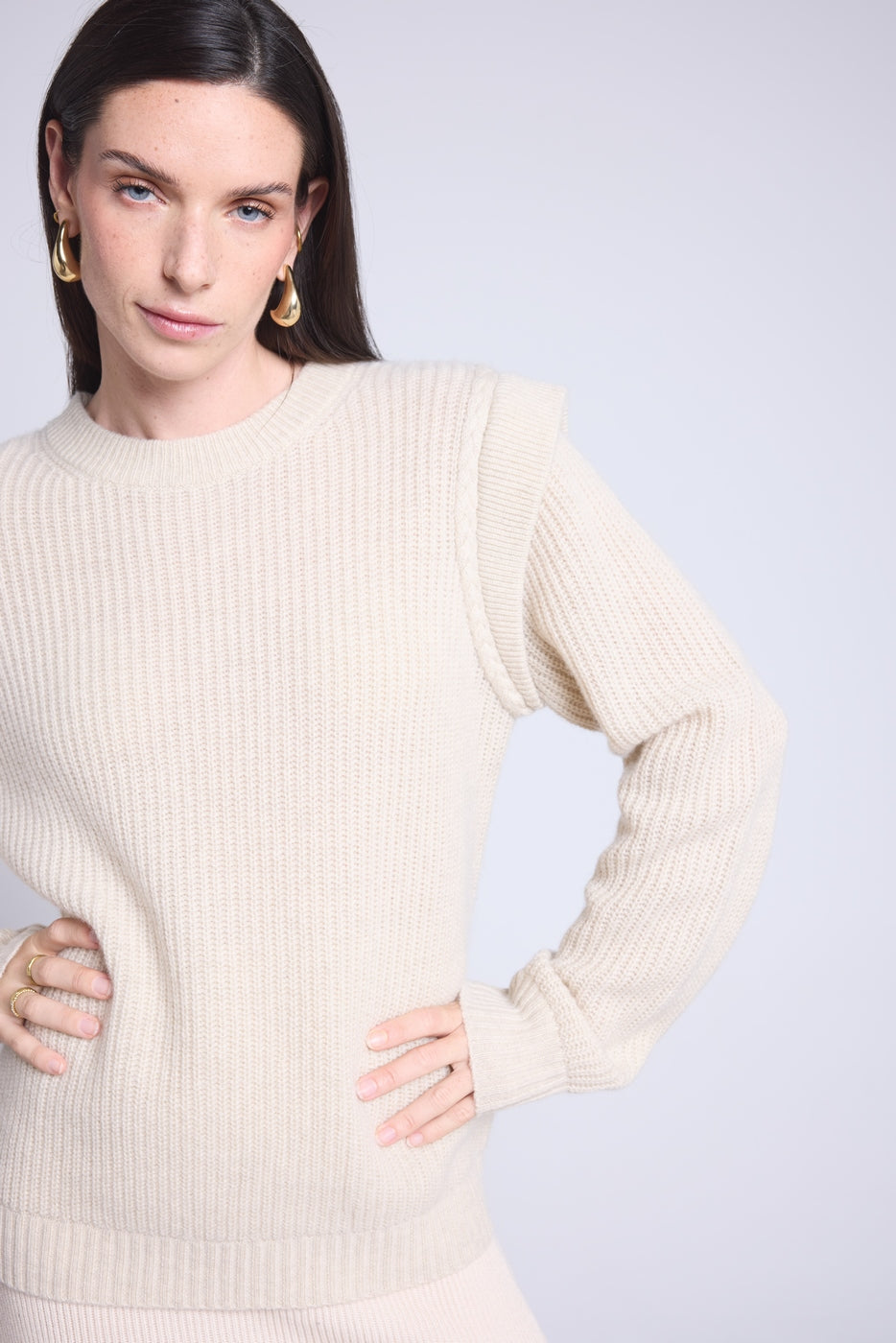 Jersey Cuello Redondo Hombros Estructurados Ginola - Beige Crema - Mujer