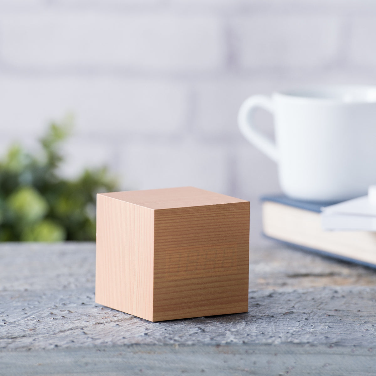 Reveil Wooden Cube Click - Hetre / LED Verte