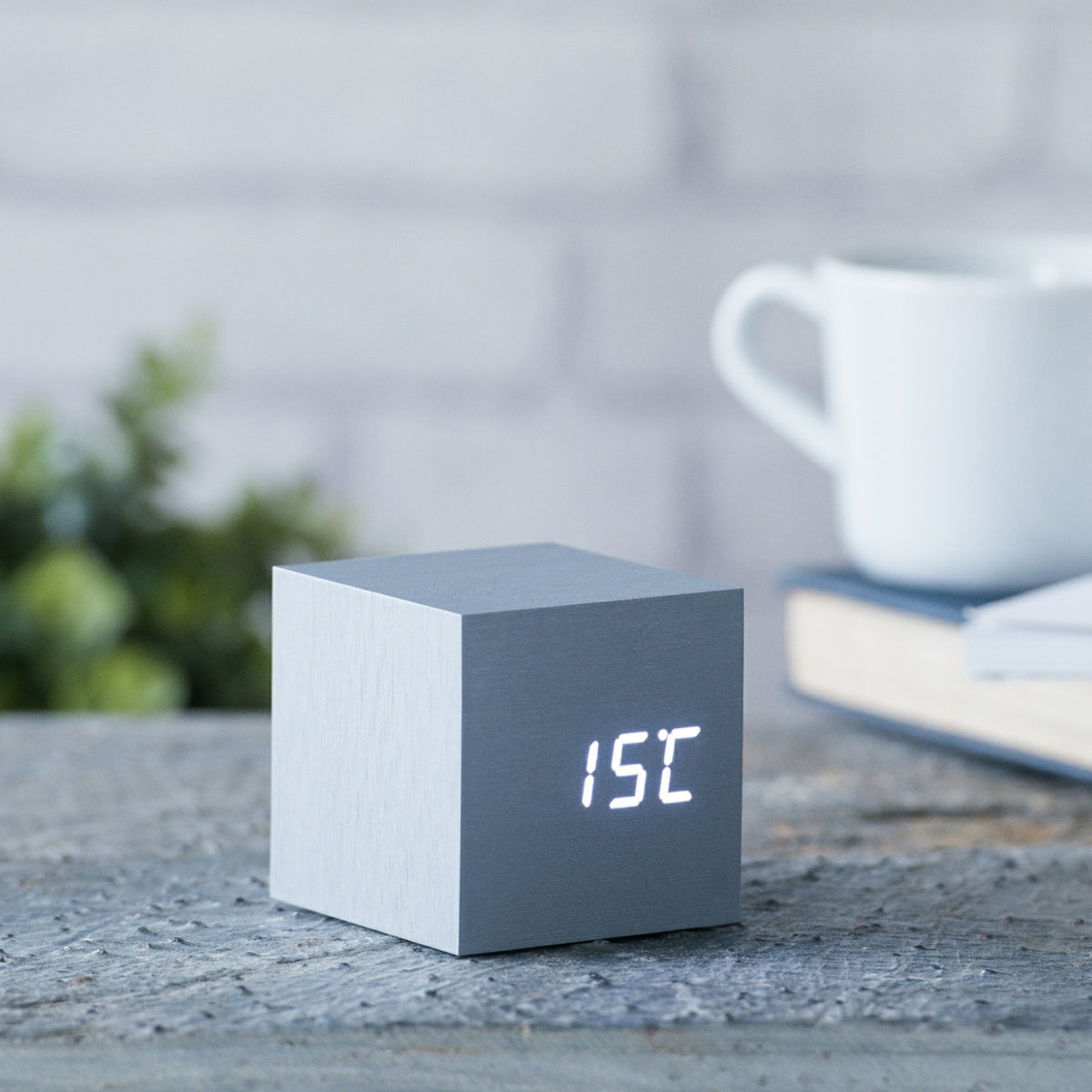 Despertador Click Cubo de Madera - Aluminio / LED Blanco