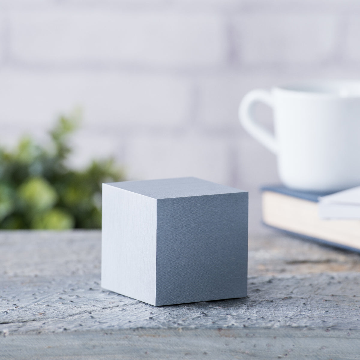 Despertador Click Cubo de Madera - Aluminio / LED Blanco