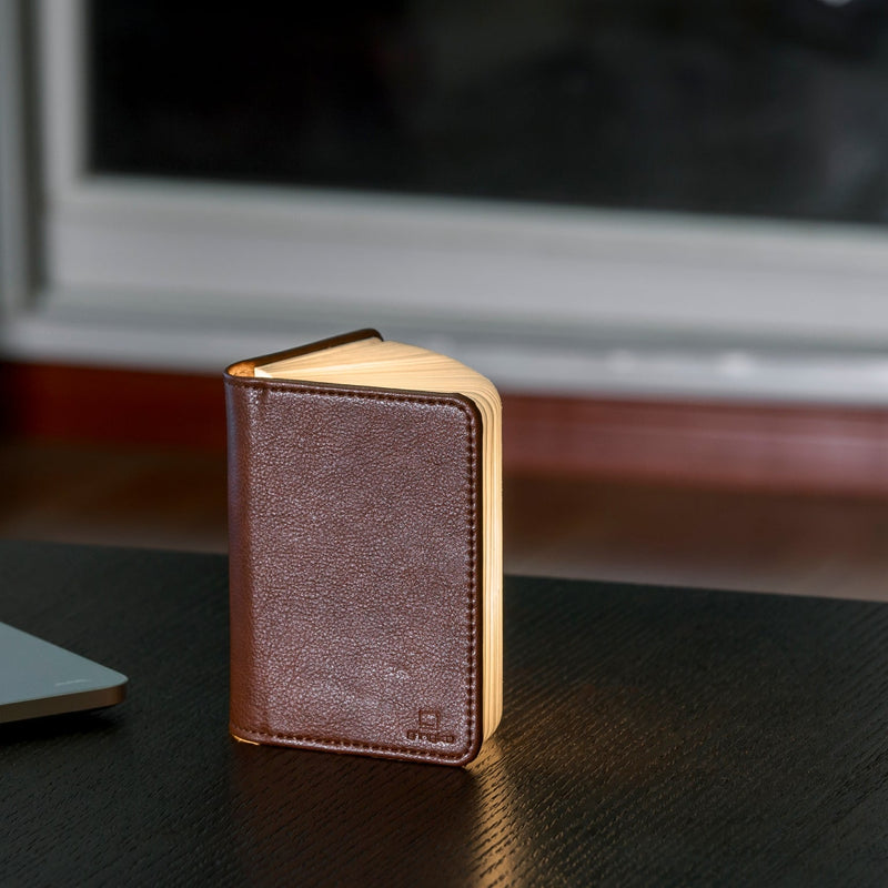 Gingko Design - Lámpara LED Smart Book - Cuero Marrón - 2 Tamaños