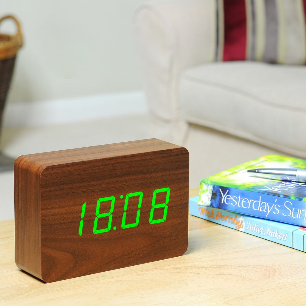 Reveil Brick Click - Noyer Naturel / LED Verte