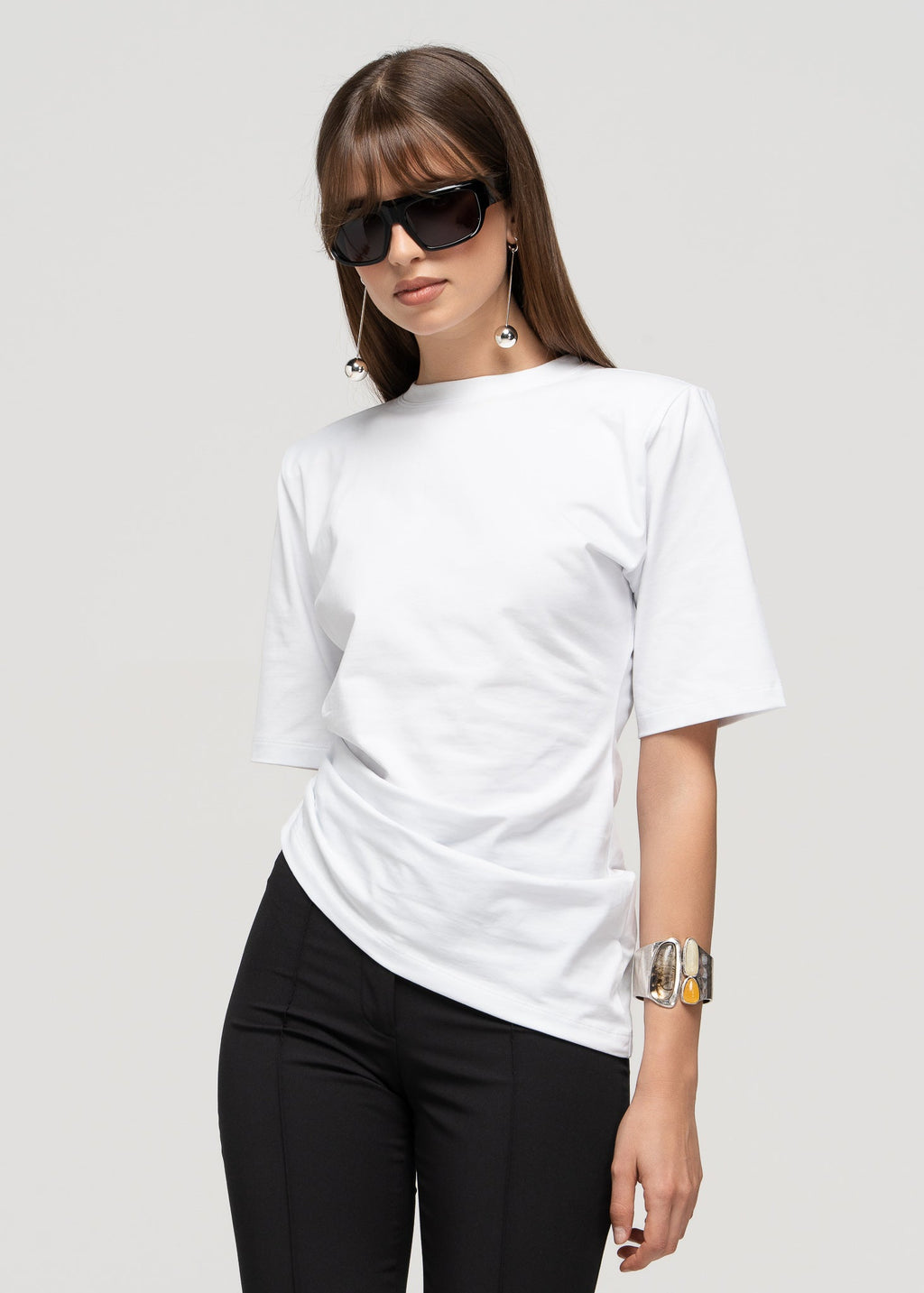 T-Shirt Nádia Asymmetric Shoulder Pad