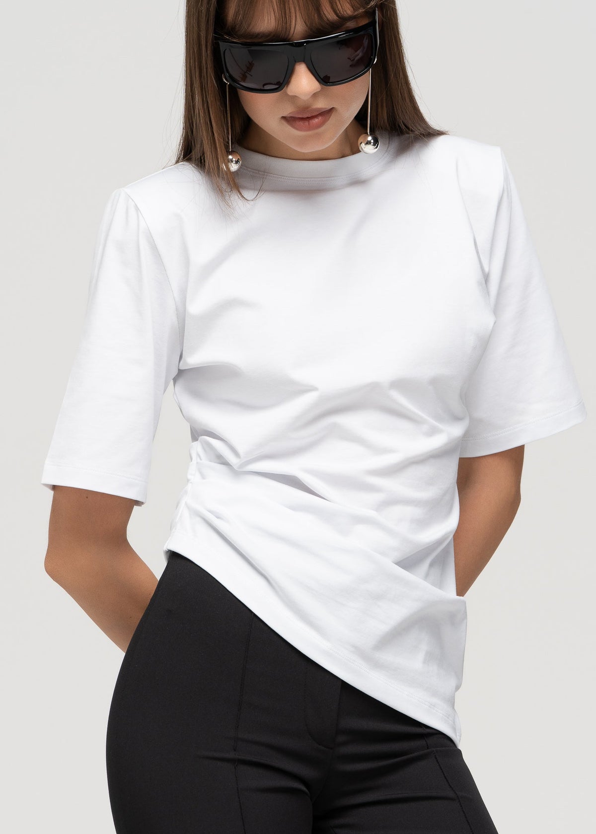 T-Shirt Nádia Asymmetric Shoulder Pad