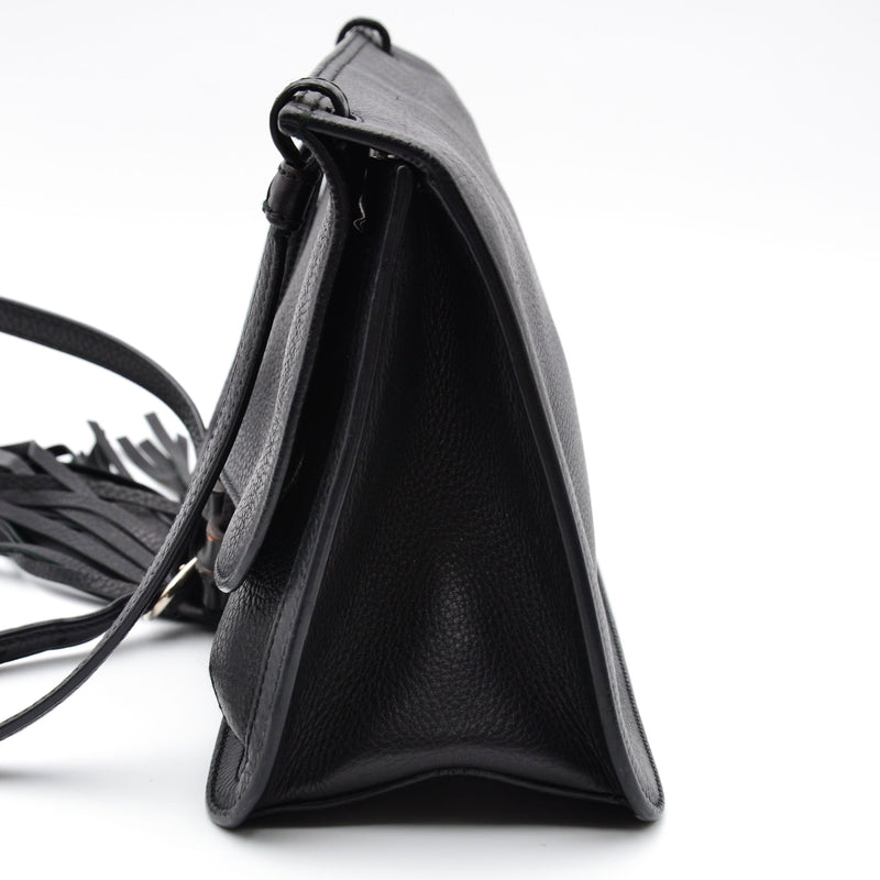 Gucci Daily Flap Cuir Grainé Noir — Pompon Bambou