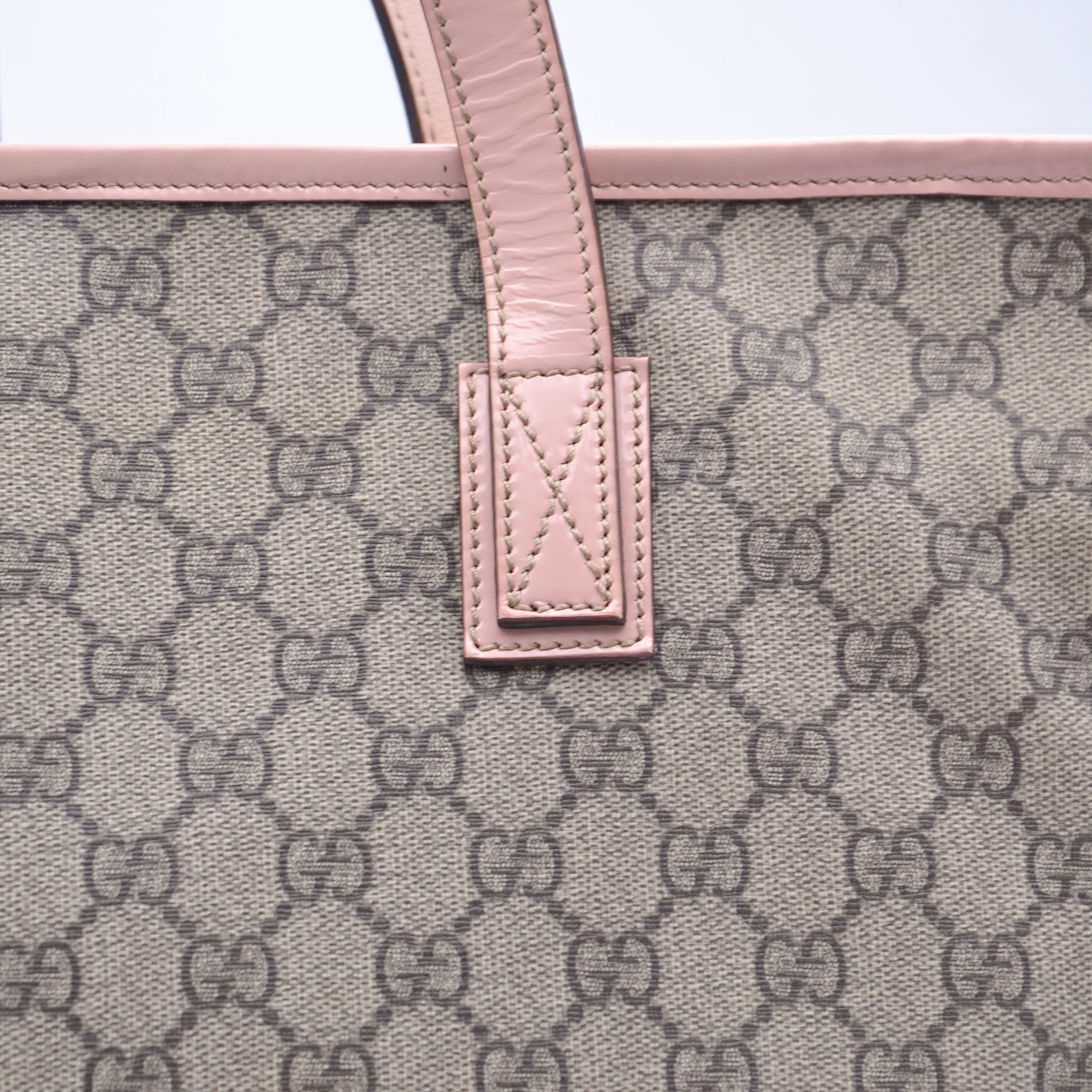 Gucci Gg Supreme Zipped Tote