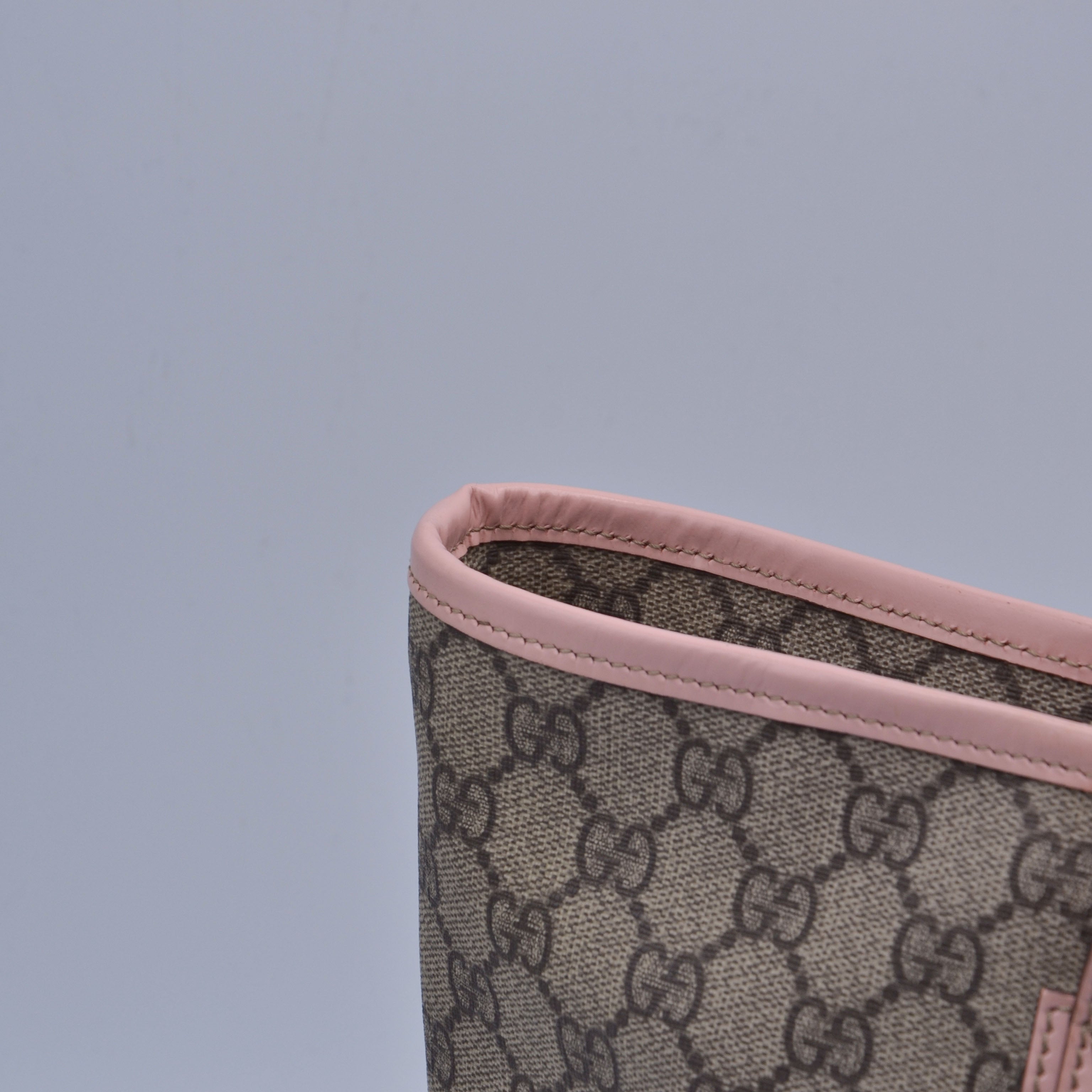 Gucci Gg Supreme Zipped Tote