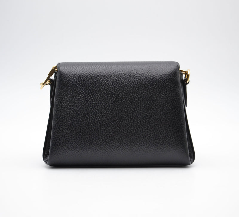 Mini bolso entrelazado Gucci Cadena champán de cuero granulado negro