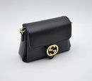 Mini bolso entrelazado Gucci Cadena champán de cuero granulado negro