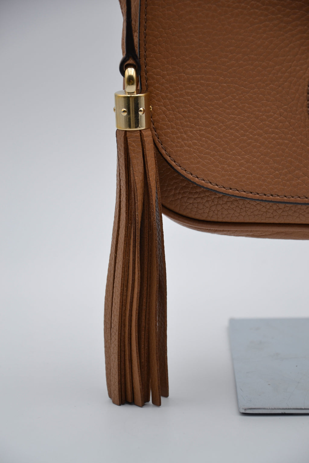 Gucci Soho Clutch In Beige Grained Leather