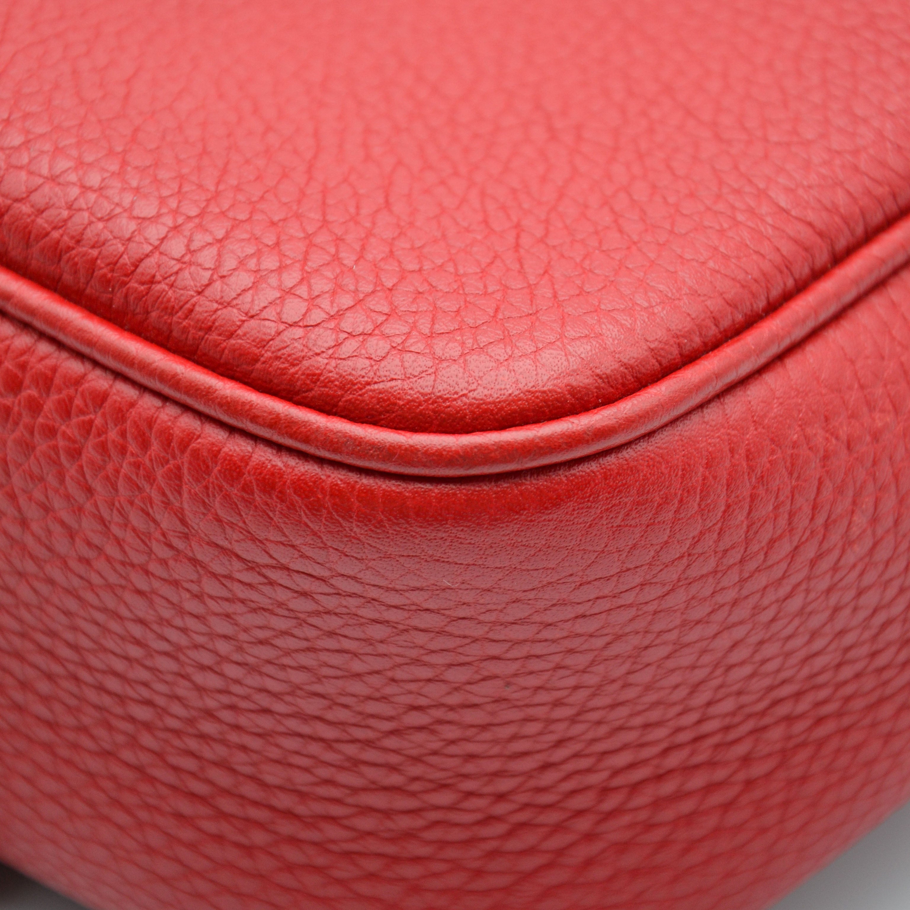 Gucci Soho Disco Bag Bright Red Grained Leather