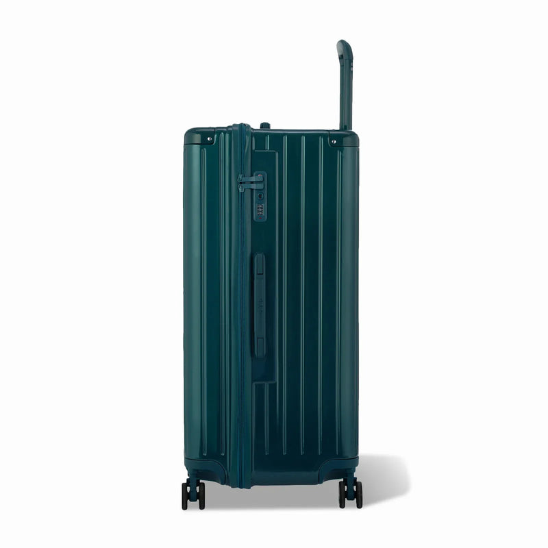 Lateral de la maleta baúl de abeto GYL XL con cerradura TSA integrada y asa lateral a juego. #color_abeto