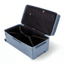 Intérieur de la valise trunk GYL XL bleu gris foncé ouvert, avec sangles croisées. #couleur_bleu grisée
