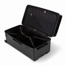 Interior de la maleta baúl GYL XL abierta en color negro, con correas cruzadas y compartimentos portaobjetos. #color_negro