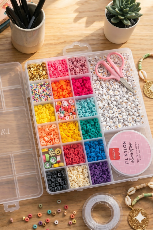 Maxi Boite - 16 Couleurs De Perles Heishi Pop Et Accessoires + Perles Lettres, Ciseaux Et Fil Élastique