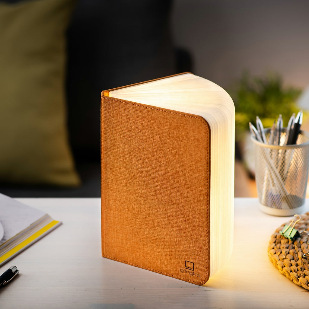 Gingko Design – Lampa LED Smart Book – Len Orange Harmony – 2 rozmiary, lampa stołowa w kształcie otwartej książki dająca ciepłe światło