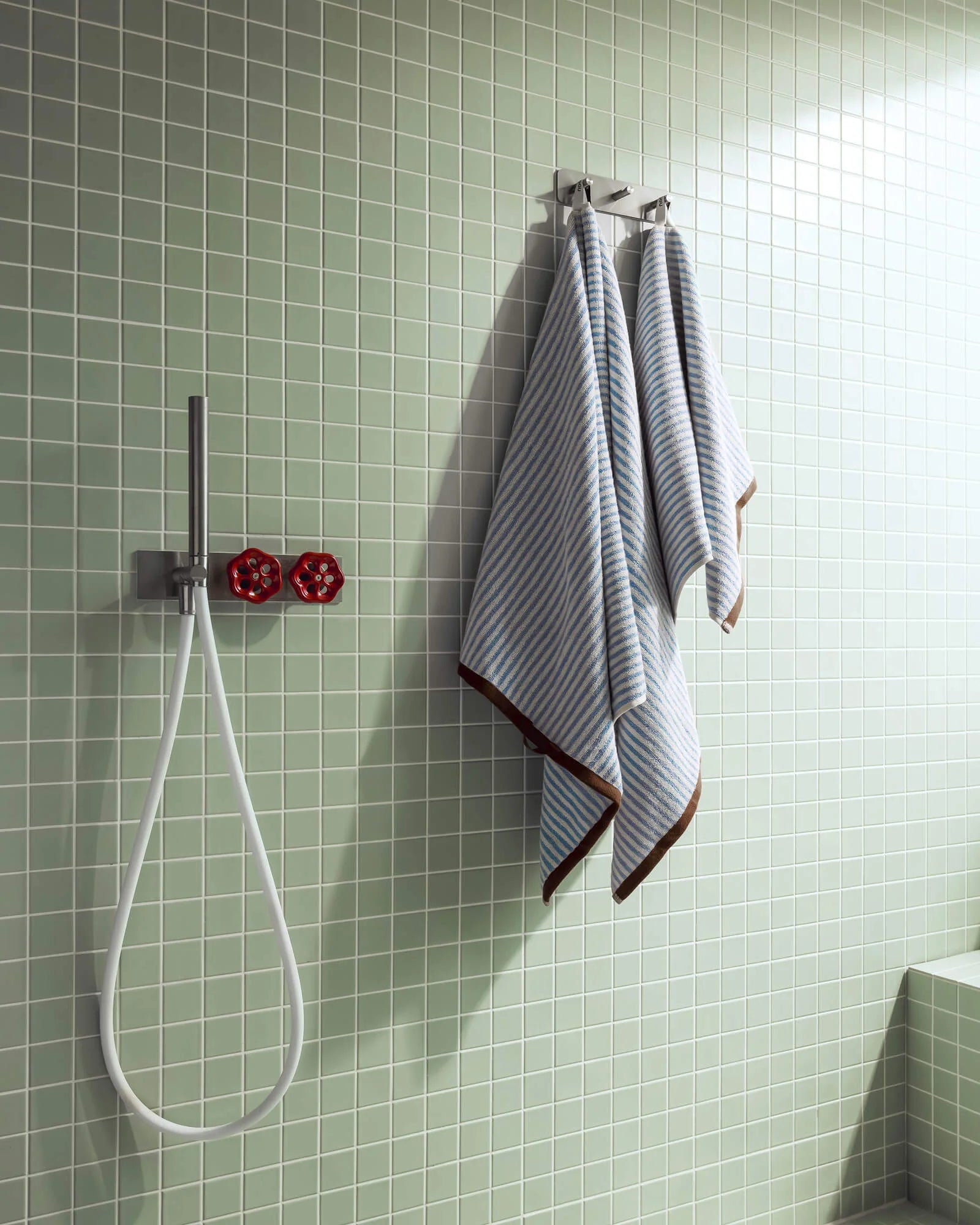 Serviette De Bain Gobo - Baby Blue / Rayures Étroites