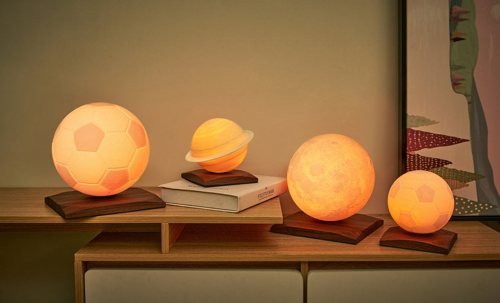 Lampe Lewis Football - Bois - 2 Tailles