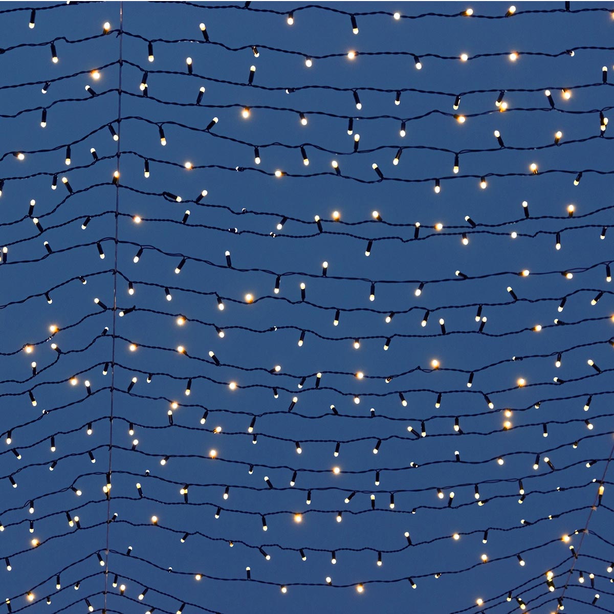 Guirnalda luminosa solar decoración exterior 400 LED blanco cálido YOGY SOLAR WARM 33,90m 8 modos - REDDECO.com