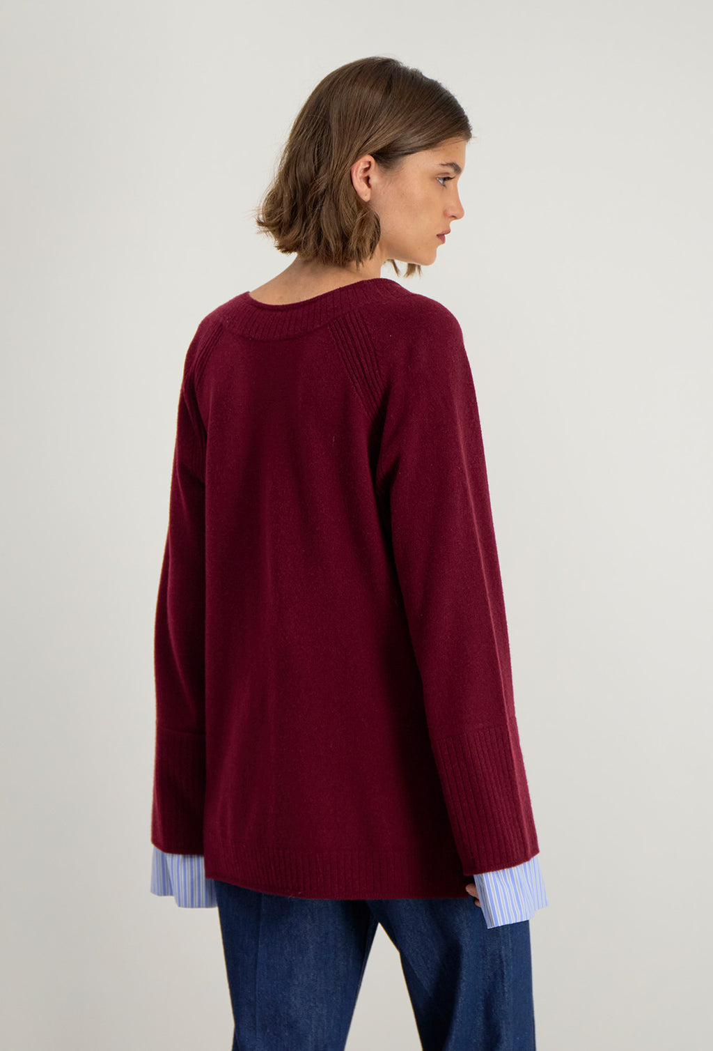 Sweter w serek Lita - Bordowy