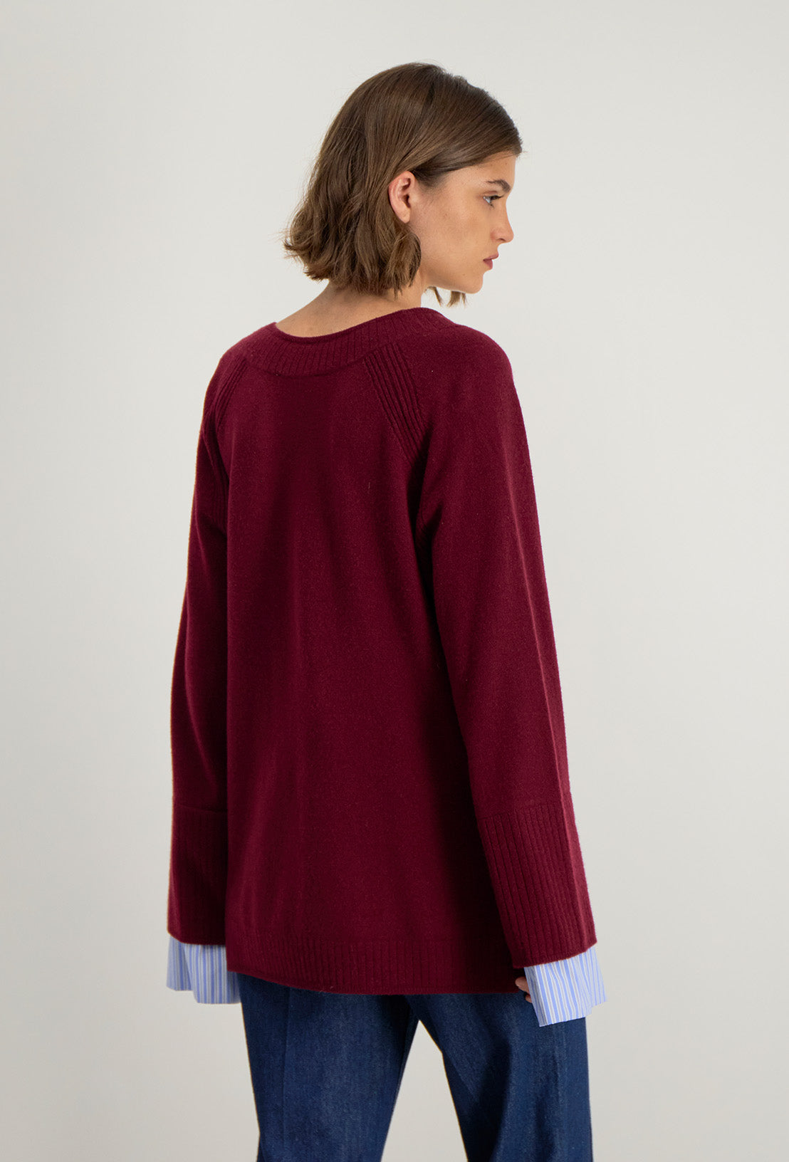 Sweter w serek Lita - Bordowy