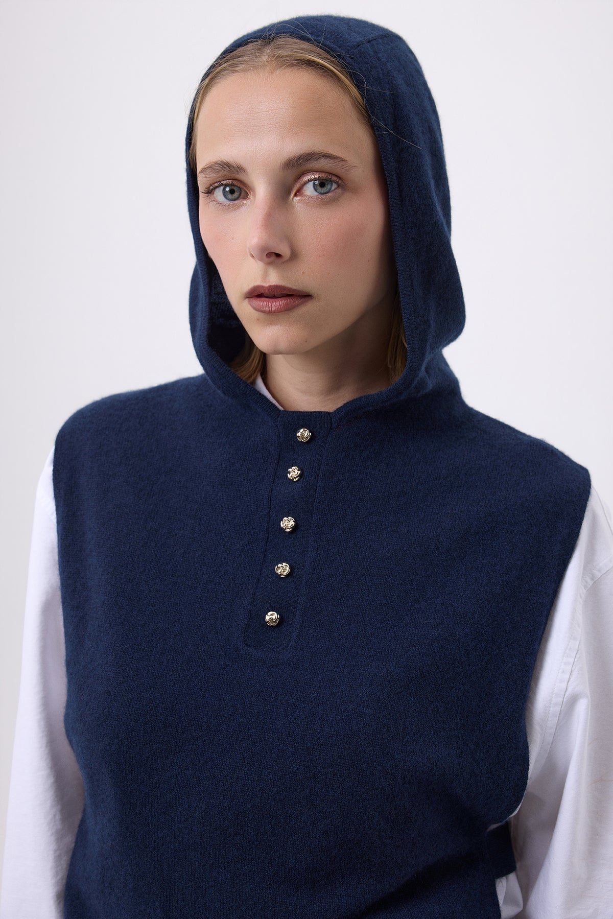Cagoule Plastron Boutons Dorés Halo - Bleu Marine - Femme
