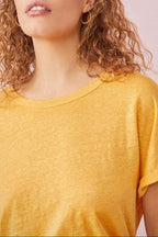 Camiseta Hanami - Azafrán