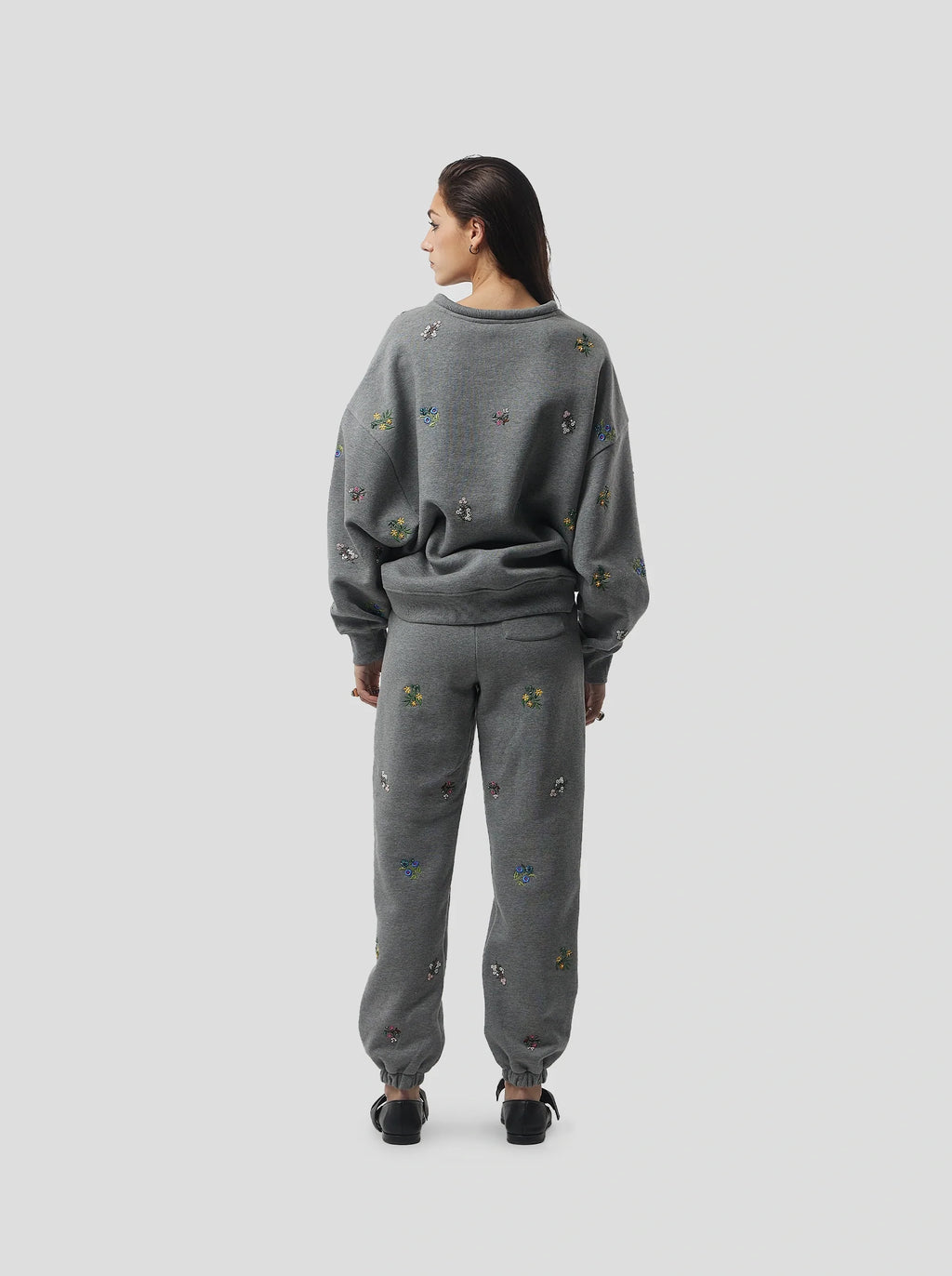 Pantalon Kiara In Grey Beaded Embroideried Fleece