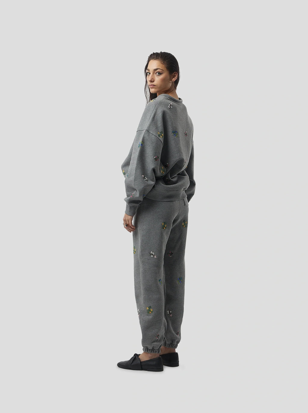 Pantalon Kiara In Grey Beaded Embroideried Fleece