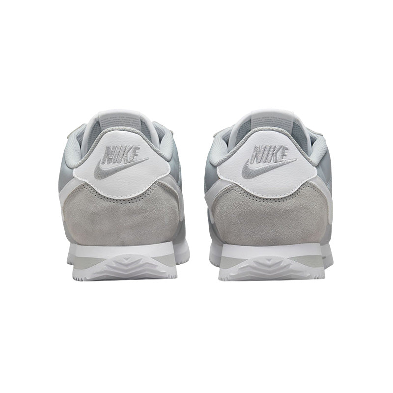 Baskets Homme Nike Cortez Basic - Gris, Blanc