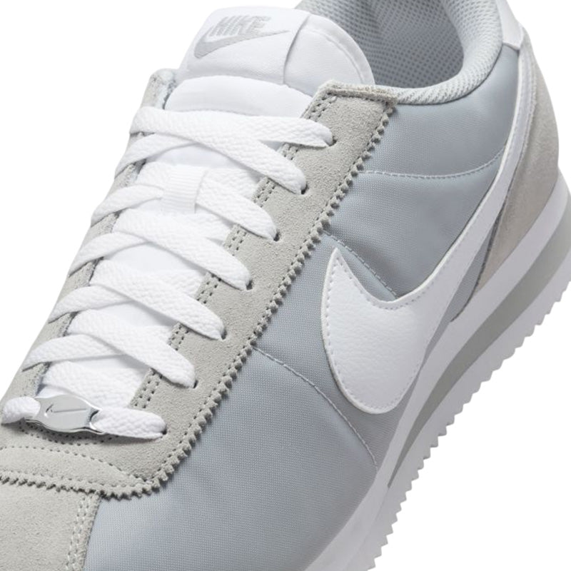 Baskets Homme Nike Cortez Basic - Gris, Blanc