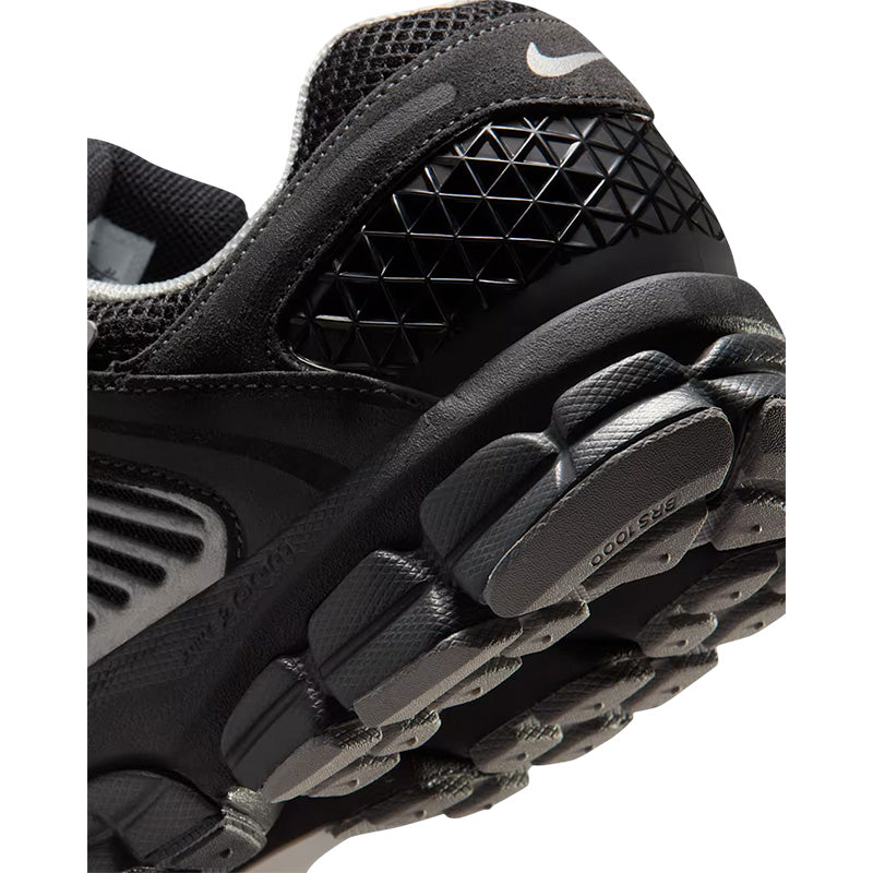 Basket Homme Nike ZOOM VOMERO 5