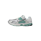 Baskets Nike Zoom Vomero 5 - Blanc, Argent, Vert