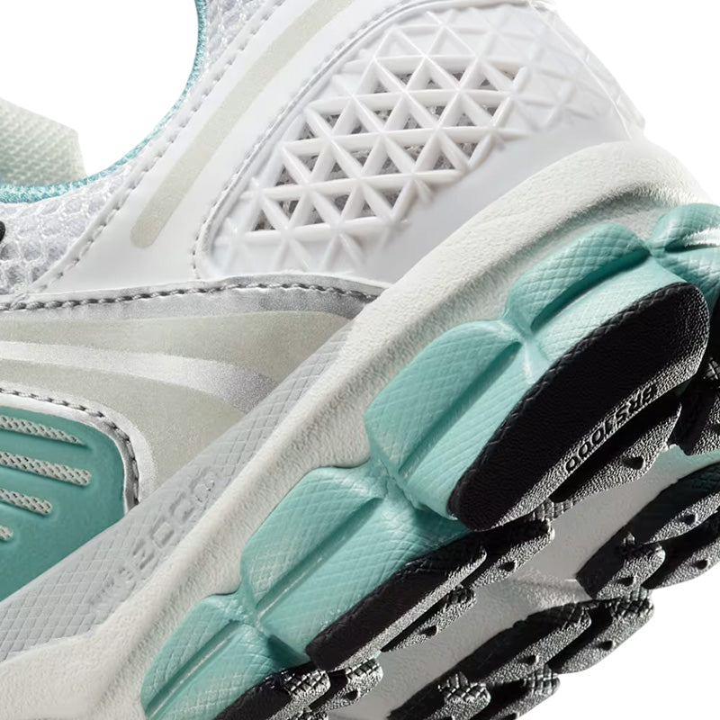 Baskets Nike Zoom Vomero 5 - Blanc, Argent, Vert