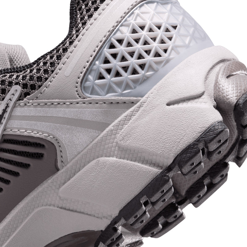 Baskets Nike Vomero 5 Gs - Gris, Noir