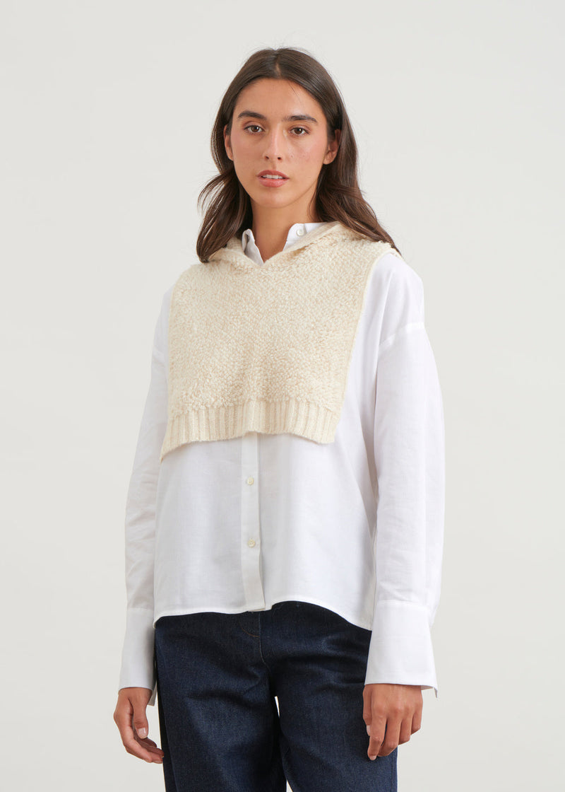 Shoulder-covering plastron in bouclette knit - ECRU#couleur_ECRU