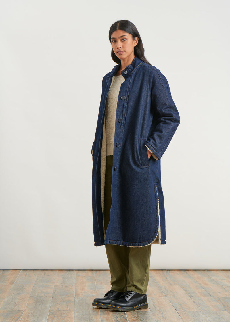 Reversible coat in shearling-effect bi-material and raw denim - CREME#couleur_CREME