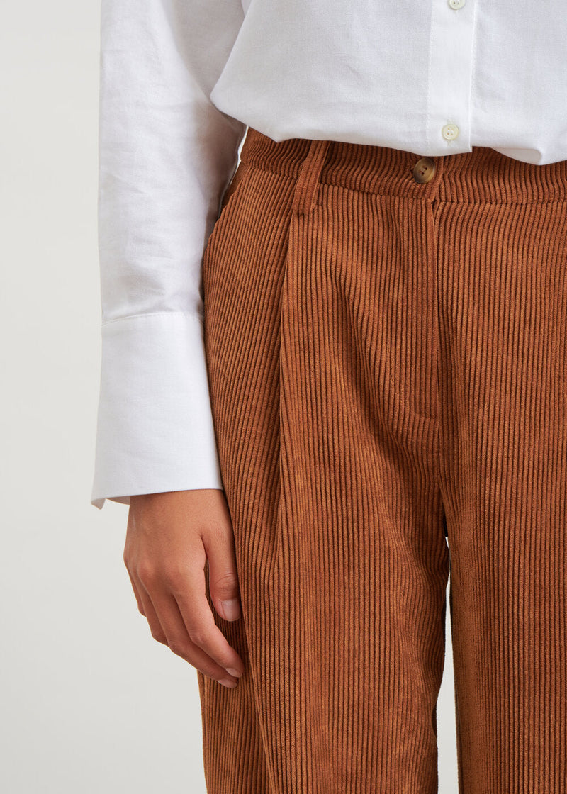 Corduroy carrot pants - ECORCE#couleur_ECORCE