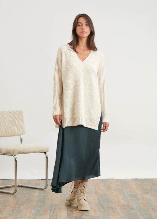 Pull long col V en maille bouclette - ECRU#couleur_ECRU